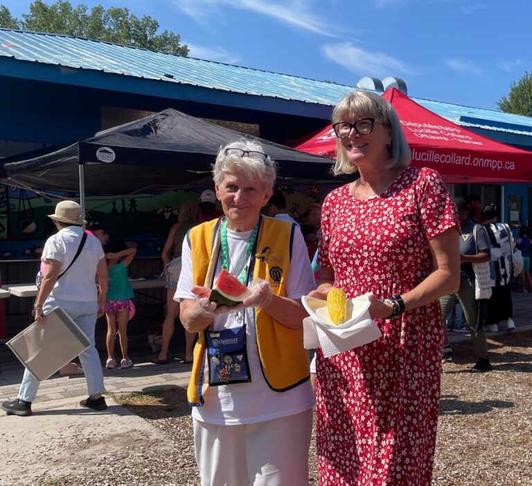 MPP Lucille Collard / Députée provinciale Lucille Collard